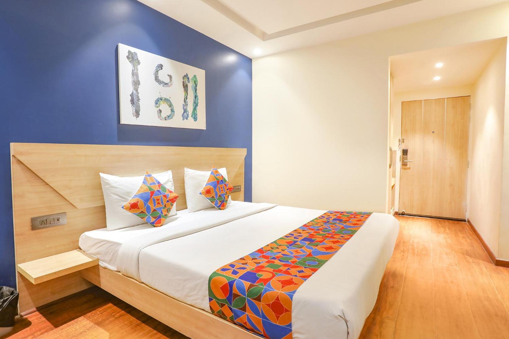 Fabhotel Jhs Studio คูร์เคาน์ ภายนอก รูปภาพ