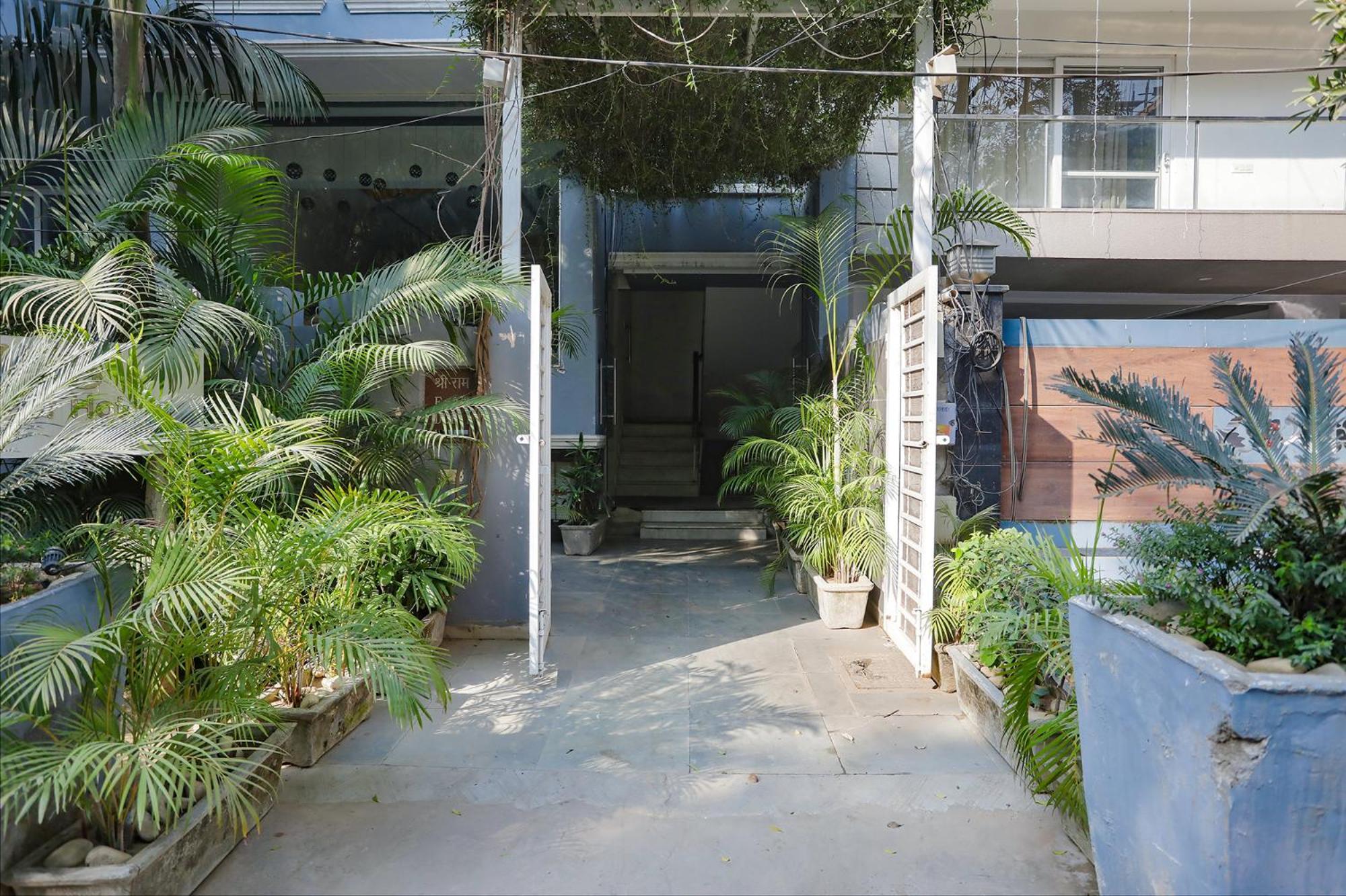 Fabhotel Jhs Studio คูร์เคาน์ ภายนอก รูปภาพ