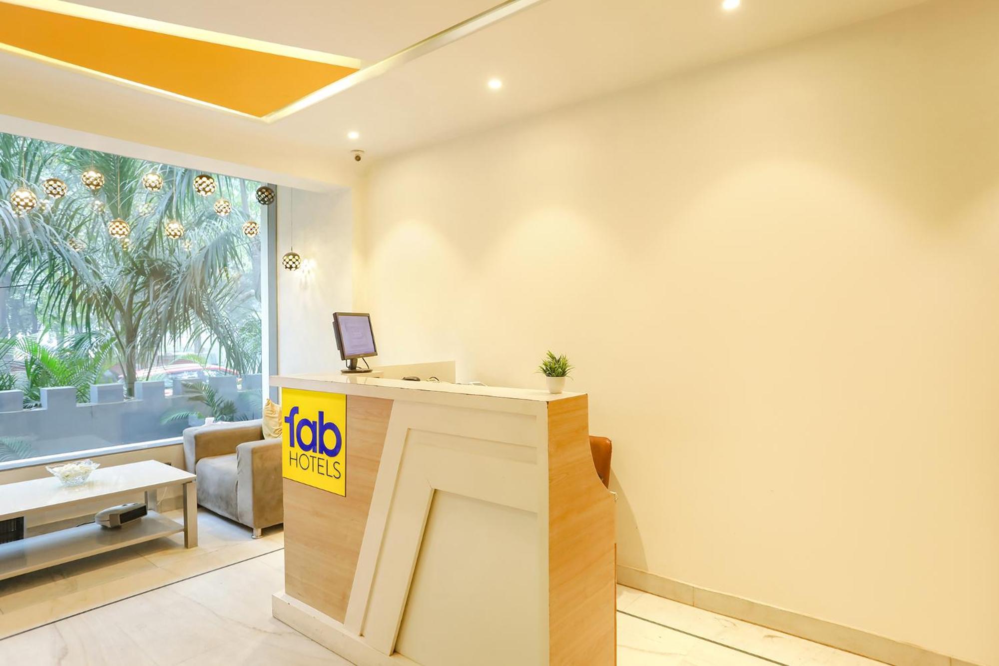 Fabhotel Jhs Studio คูร์เคาน์ ภายนอก รูปภาพ